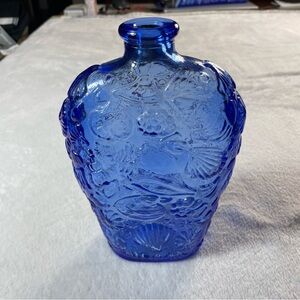 Libby Cobalt Blue Glass Bottle Decanter Sea Shell Pattern 8.5”